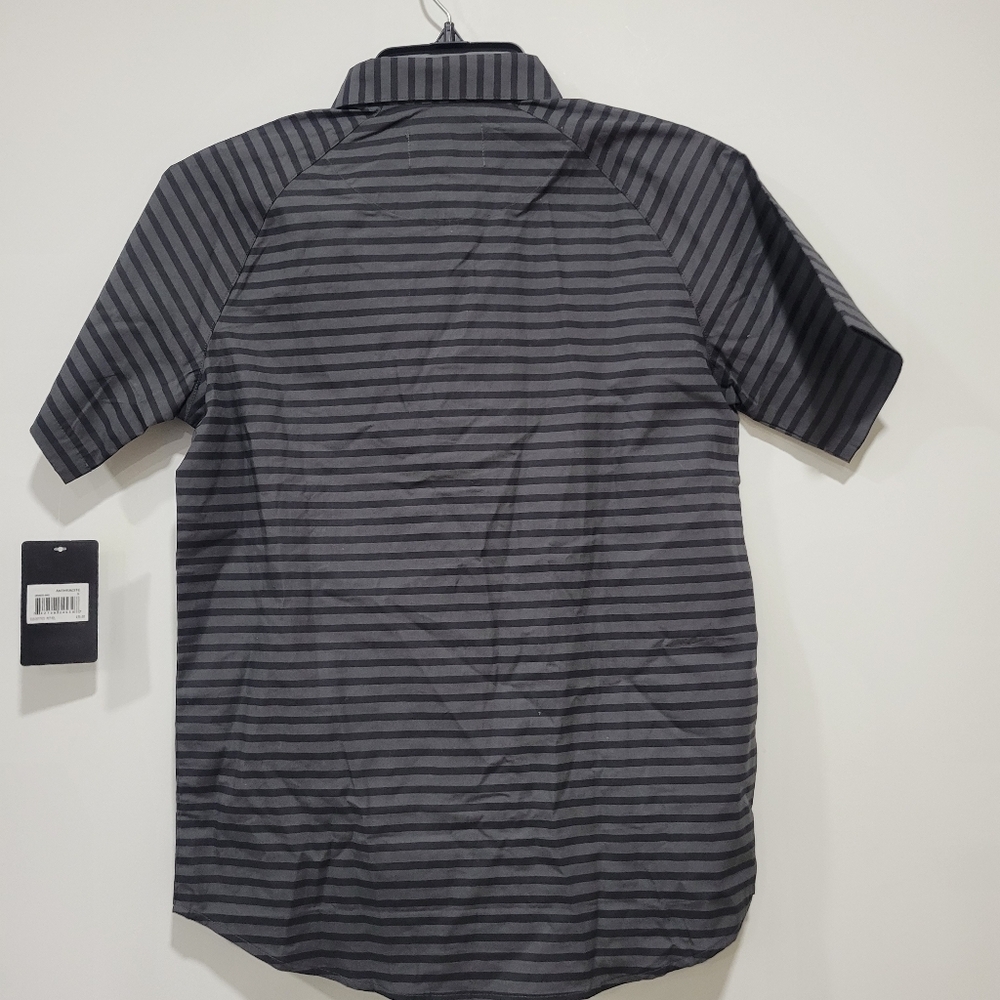 Hurley Boys Black and Gray Striped Button Down Short Sleeve Shirt Size M 10-12 - Picture 2 of 7